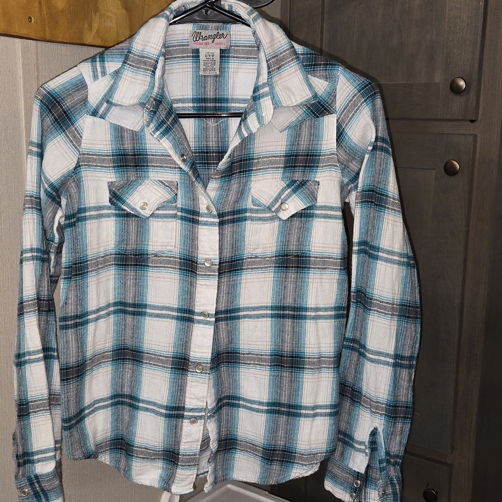 ###Wrangler Plaid Country Shirt - Picture 2 of 6